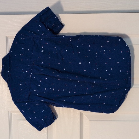 The Children's Place Blue Kids Button Down Size 5/6 - Picture 4 of 6